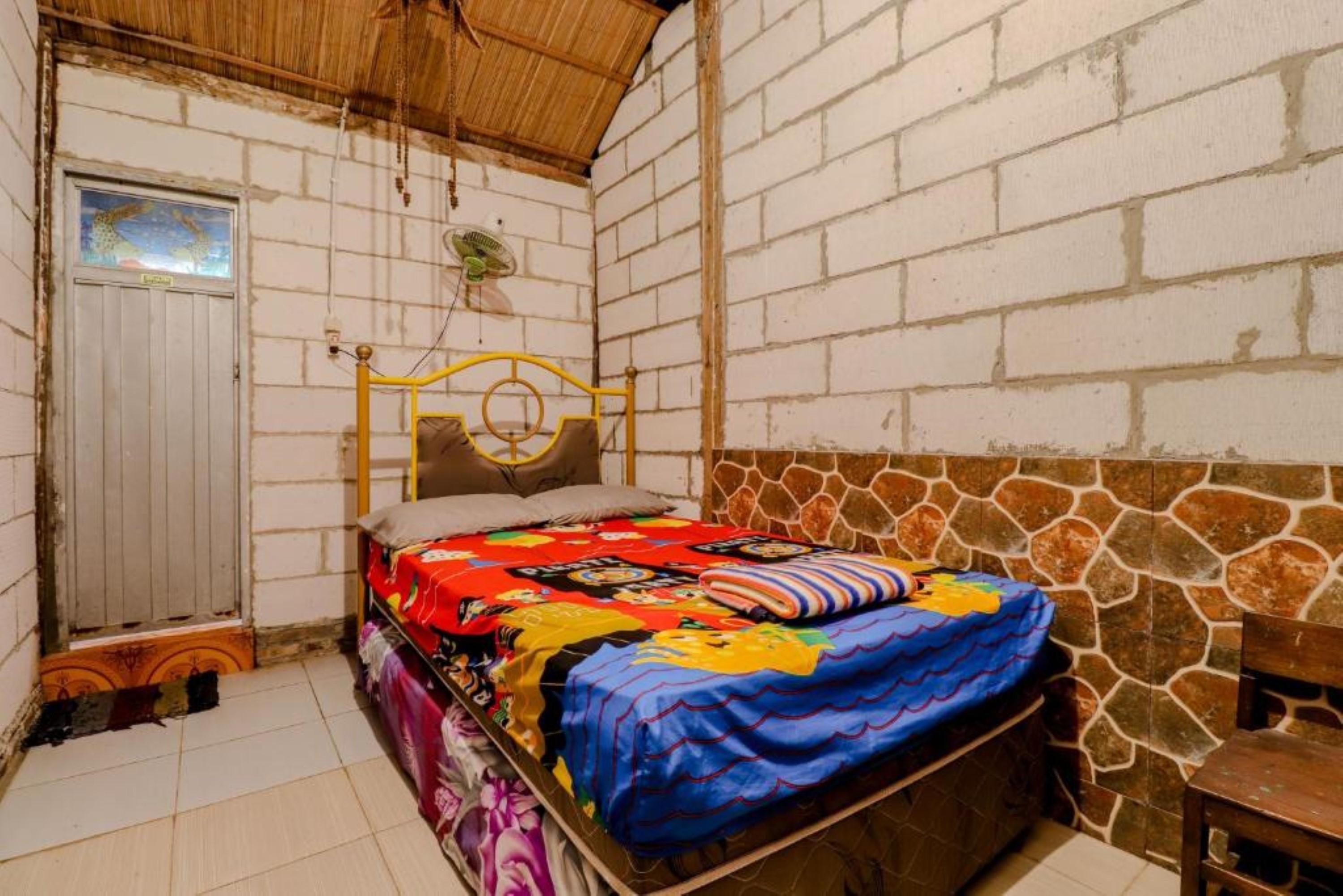 Penginapan Joko Samudro Baron Exterior photo